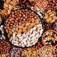 کارگر ساده کارخانه بسته بندی آجیل جاخواب+۳وعده غذا