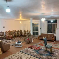 اجاره حیاط ویلایی دربست۳۰۰ متری