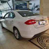 جک J5 اتوماتیک 1800cc، مدل ۱۳۹۳