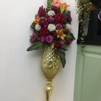 گل و گلدان