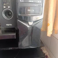 کامپیوتر با تمامی لوازم