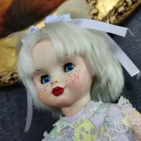 عروسک قدیمی