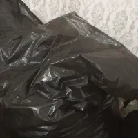 یک کیسه بزرگ تیکه پارچه