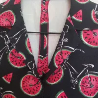 لباس یلدایی|لباس|گلبهار, شهر جدید گلبهار|دیوار