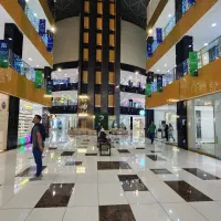 فروشنده در اطلس