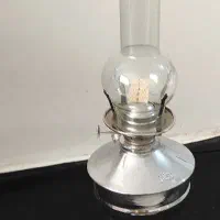 چراغ گرد سوز نفتی قدیمی پایه سنگ مرمر انتیک|کلکسیون اشیاء عتیقه|پرند, فاز ۴|دیوار