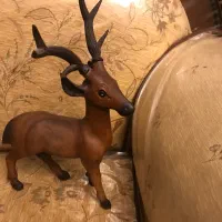 مجسمه چوبی گوزن بادپای باارزش