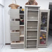 تخت و کمد و ویترین و کتابخانه و دراور