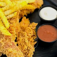 نیرو کار اقا و خانم جهت همکاری فست فود