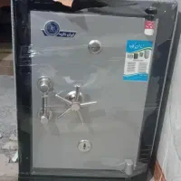 کتابی  و زیر میزی گاو صندوق ۱۵۰ کیلو