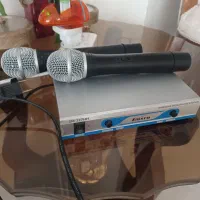 ۲عدد میکروفن بیسیم با ۲ باطری  وشارژر