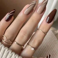 ناخن کار حرفه ای