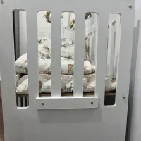 تخت و گهواره نوزاد