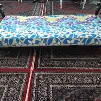 یک عدد تخت یک نفره با تشک