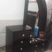تخت و میز آرایش