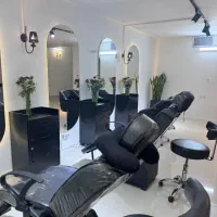 اجاره لاین و اتاق در سالن زیبایی شیک و آرام|اجارهٔ دفتر کار، اتاق اداری، مطب|مشهد, سجاد شهر|دیوار