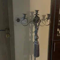 تعدادی لوازم دکوری و دیوارکوب و تابلو انتیک و نو