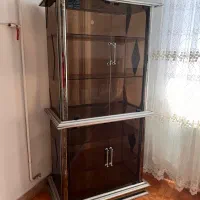 ویترین شیشه ای