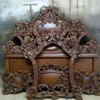 رنگ کاری مبل وسرویسخواب ودرهای چوبی