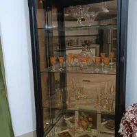 بوفه سالم وتمیز،پشت آینه