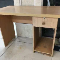 میز کامپیوتر تمیز