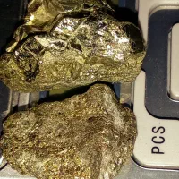 سنگ راف  ملقب سنگ طلا|کلکسیون اشیاء عتیقه|زاهدان, |دیوار