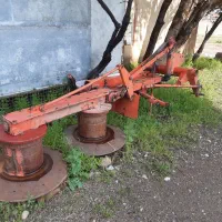 موور (یونجه چین) پشت تراکتوری