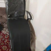 صندلی آرایشگری زنانه و یک صندلی کوپ