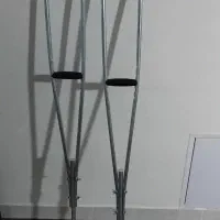 عصا زیر بغل