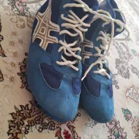 کفش کشتی در حد نو|کیف، کفش، کمربند|سلماس, |دیوار