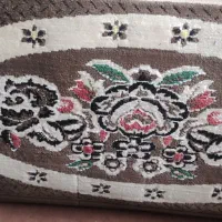 پشتی تمیز وسالم، بدون هیچ ایراد