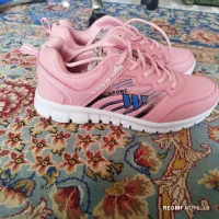 کفش صورتی دخترانه