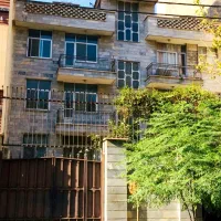 دربستی-مستغلاتی-ستارخان-در-3-طبقه-مجزا