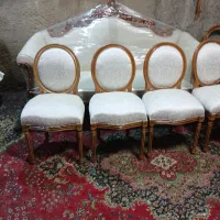 یک دست غذاخوری۴نفره شیک وزیبا وعسلی وجلومبلی