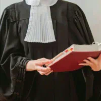 وکیل دادگستری