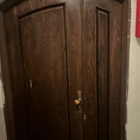 درب ورودی اپارتمان دو لت