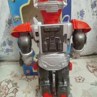 آدم آهنی|اسباببازی|مشهد, هفت تیر (نه دره)|دیوار