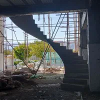 پله گرد بتنی . پله مارپیچ ( بتن )