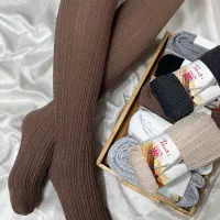 جوراب ساق بلند تا بالای زانو