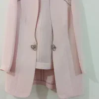 تعدادی لباس|لباس|شاندیز, |دیوار