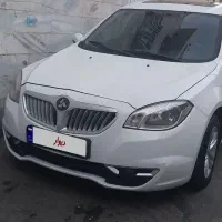 برلیانس سفید موتور بزرگ