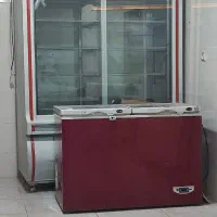 دو عدد یخچال ویترینی و بستنی