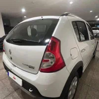 رنو ساندرو استپوی آخر ۱۳۹۶سنددست اول ۱۰۰٪ بدون رنگ|خودرو سواری و وانت|تهران, کامرانیه|دیوار