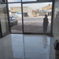 یک باب مغازه چهل متری