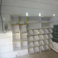 استند وجای شکلاتی در حد نو|فروشگاه و مغازه|سنندج, |دیوار