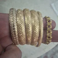 طلا به مقدار 38 گرم النگو و دستبند