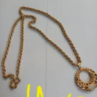 زنجیر و تو گردنی