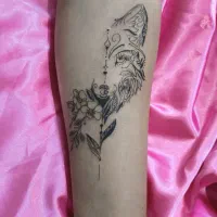 درخواست مدل برای تتو بدن