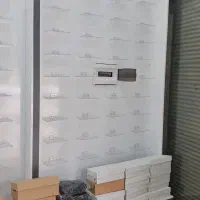 فروش ویترین کفش فروشی در حد نو