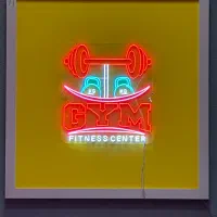 منشی خانم باشگاه بانوان